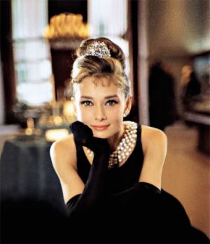 Audrey Hepburn with pearls - pearl jewellery photos via mylusciouslife.jpg